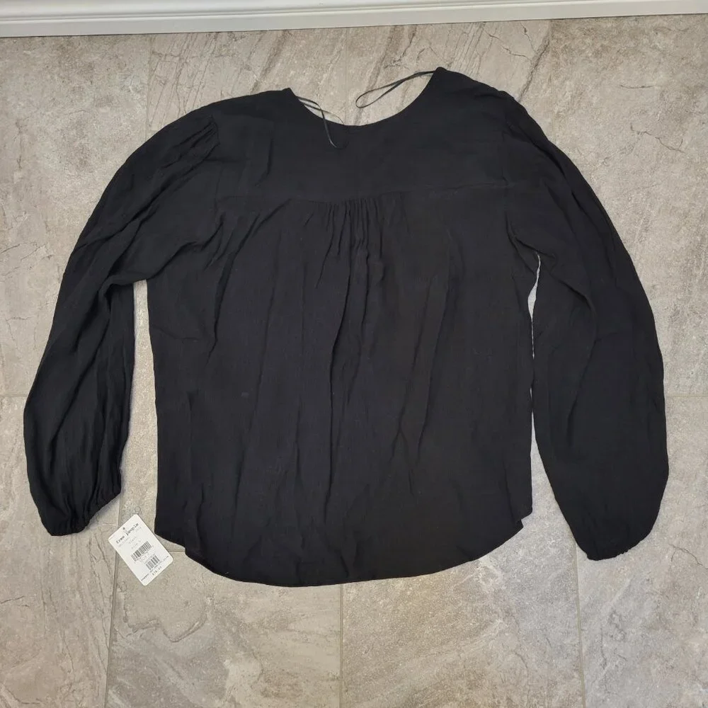 Free People Top Women's Large Black Crinkle Puff Sleeve Crossover Wrap Blouse